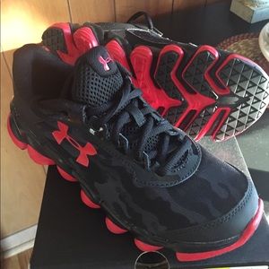 Boys Under Armour sneakers